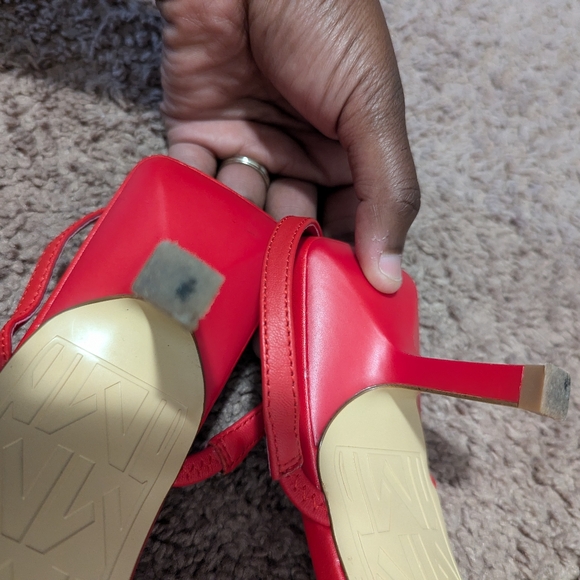 Red kitten heels - Picture 5 of 7